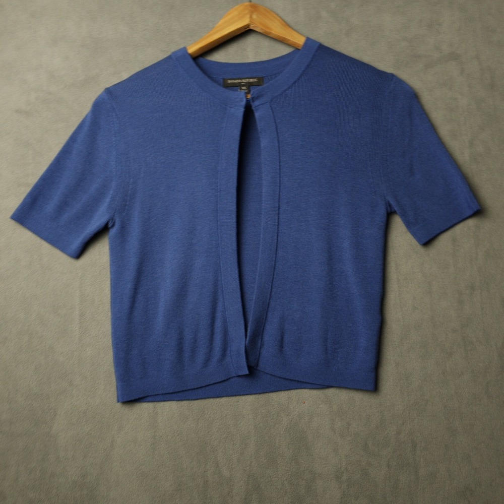 Banana Republic Short Sleeve One-Button Cardigan Women's Size Xs. Blue. " C 142
